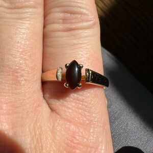 Vintage Ring Genuine Black Onyx Stone Gold Band size 9